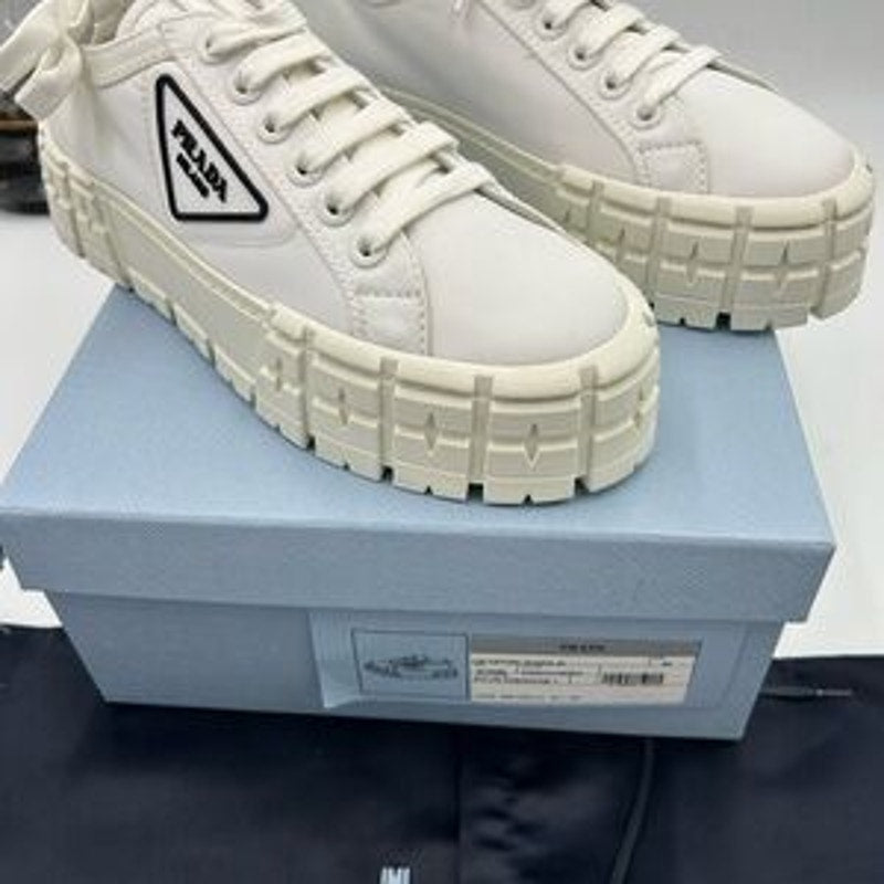 Women's Prada double wheel chunky low top sneakers size 40 made in Italy