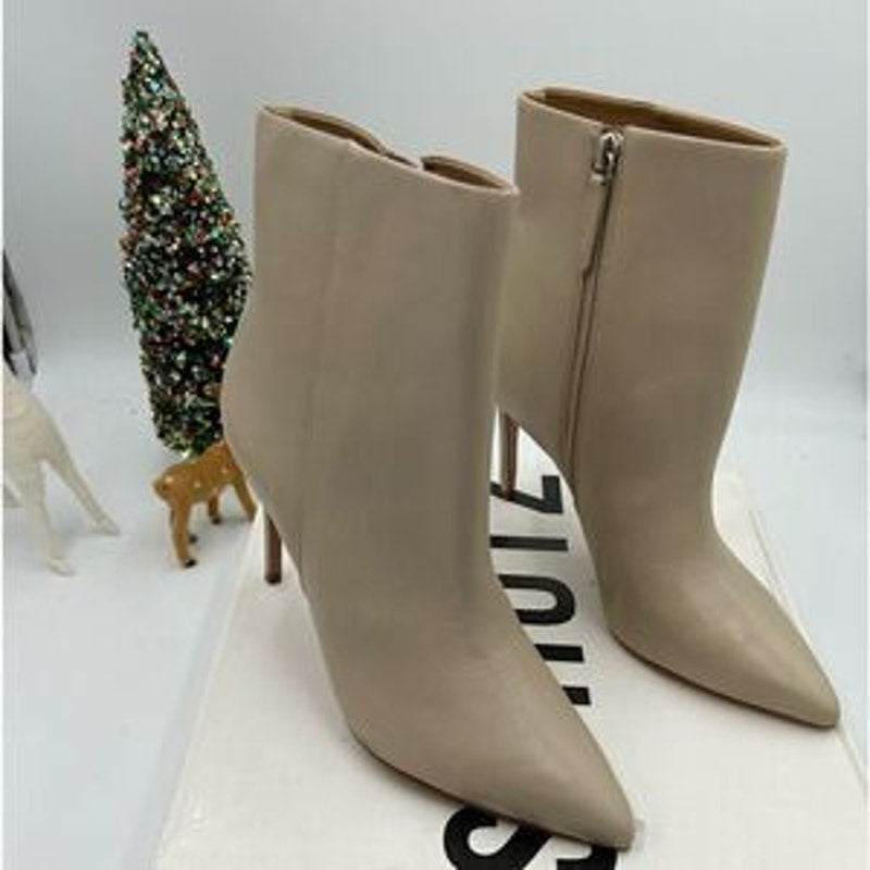 Women’s Schutz leather ankle boots size 8.5 made in Brazil