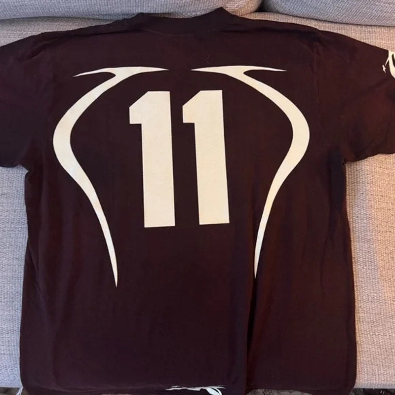 Hellstar Size Large NWOT’s maroon and white graphic T ..oversized heavyweight