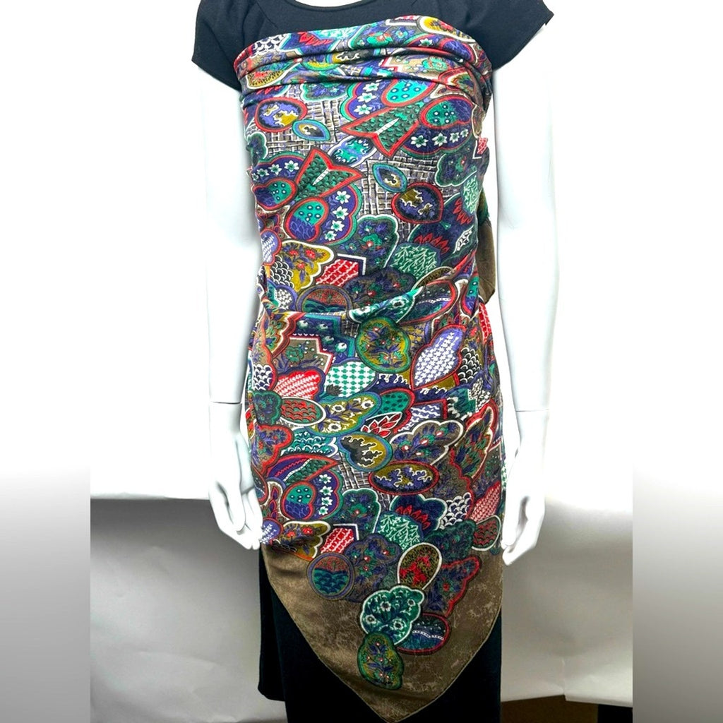 BOTEGA VENETA ENORMOUS 51” x 51”gorgeous silk Wrap/Cape/Sarong textured …