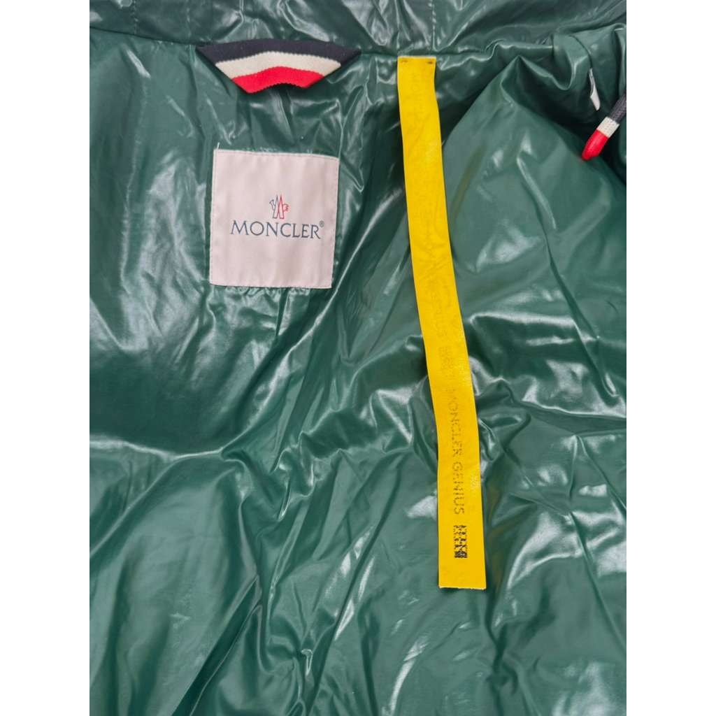Men's Moncler Black Glossy Down Hooded Jacket Size M Fits Like A Size L