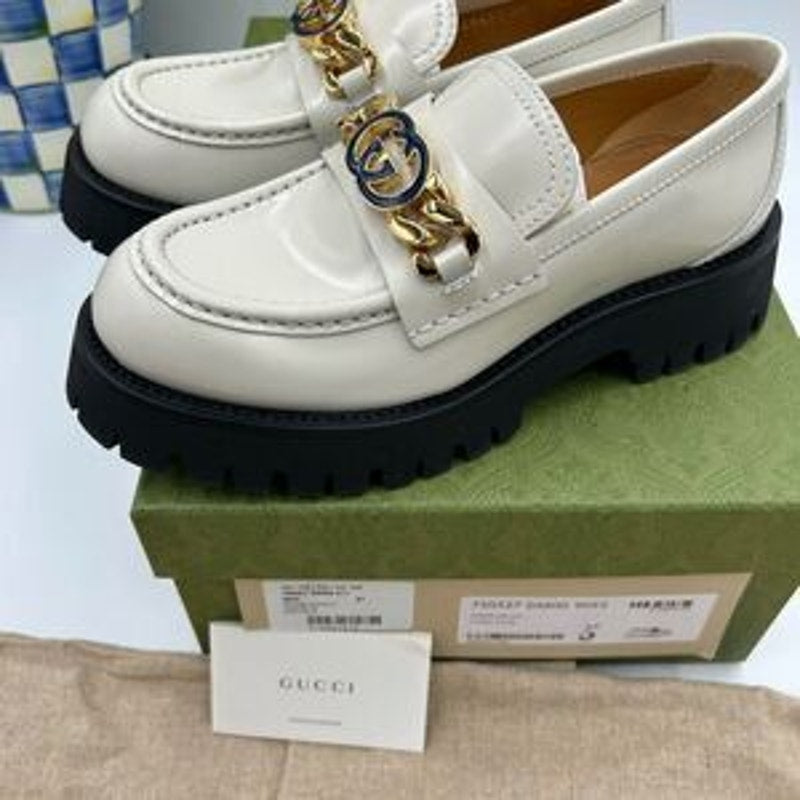 Women’s Gucci interlocking GG patent leather loafers size 37 made in Italy