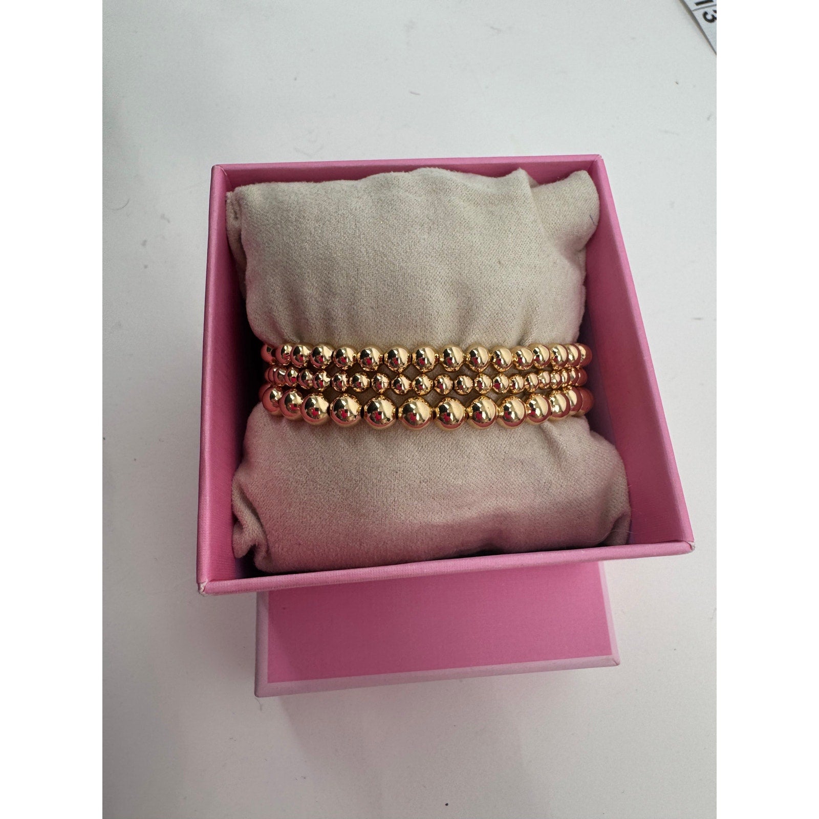 Women's Unbranded NIB Gold Tone Elastic Bracelets Trio