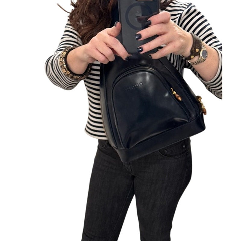 Gucci RARE deep blue sling back w/Tom Ford lines and Bamboo pulls so beautiful