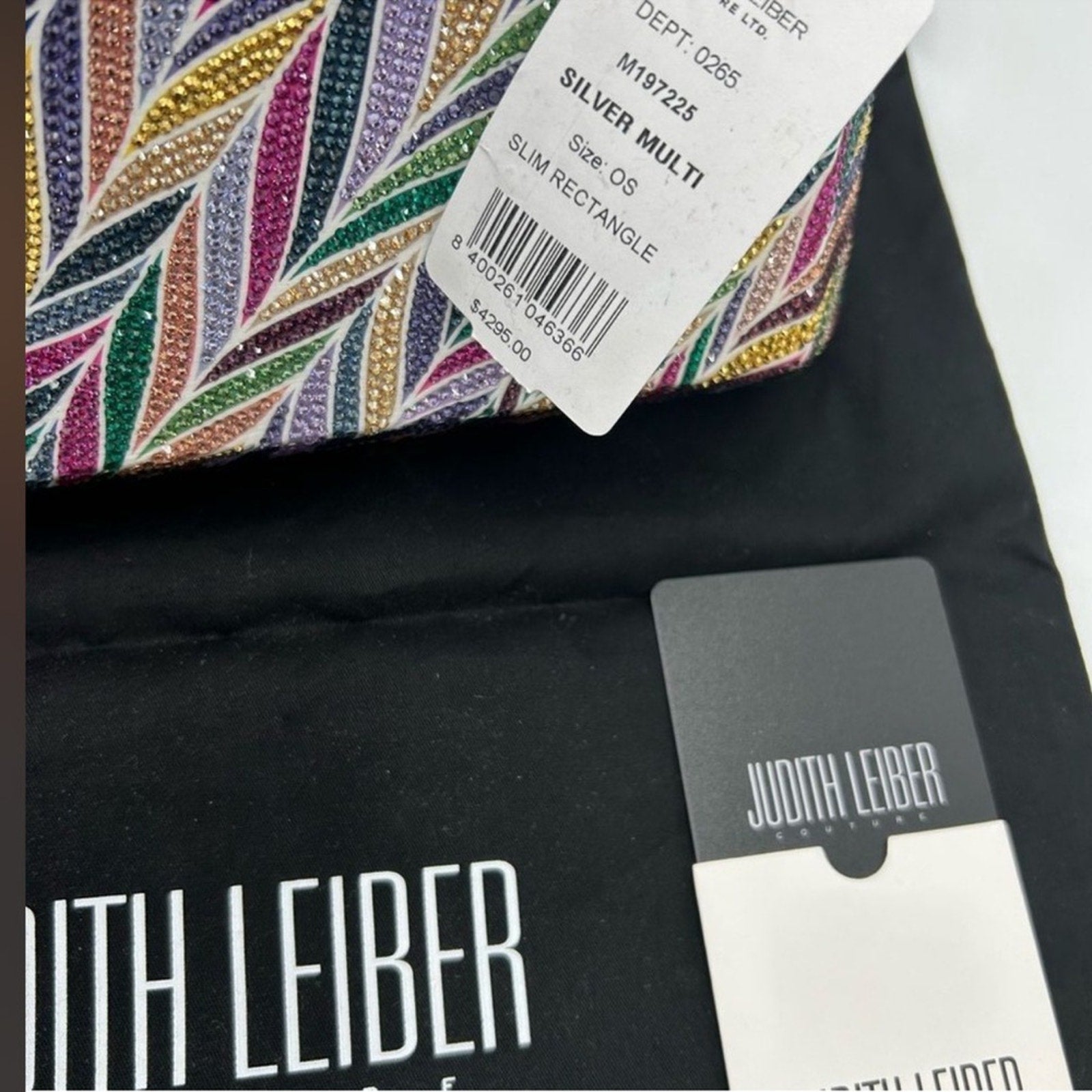 Women's Judith Lieber rectangular beach
mural clutch bag detachable chain Italy