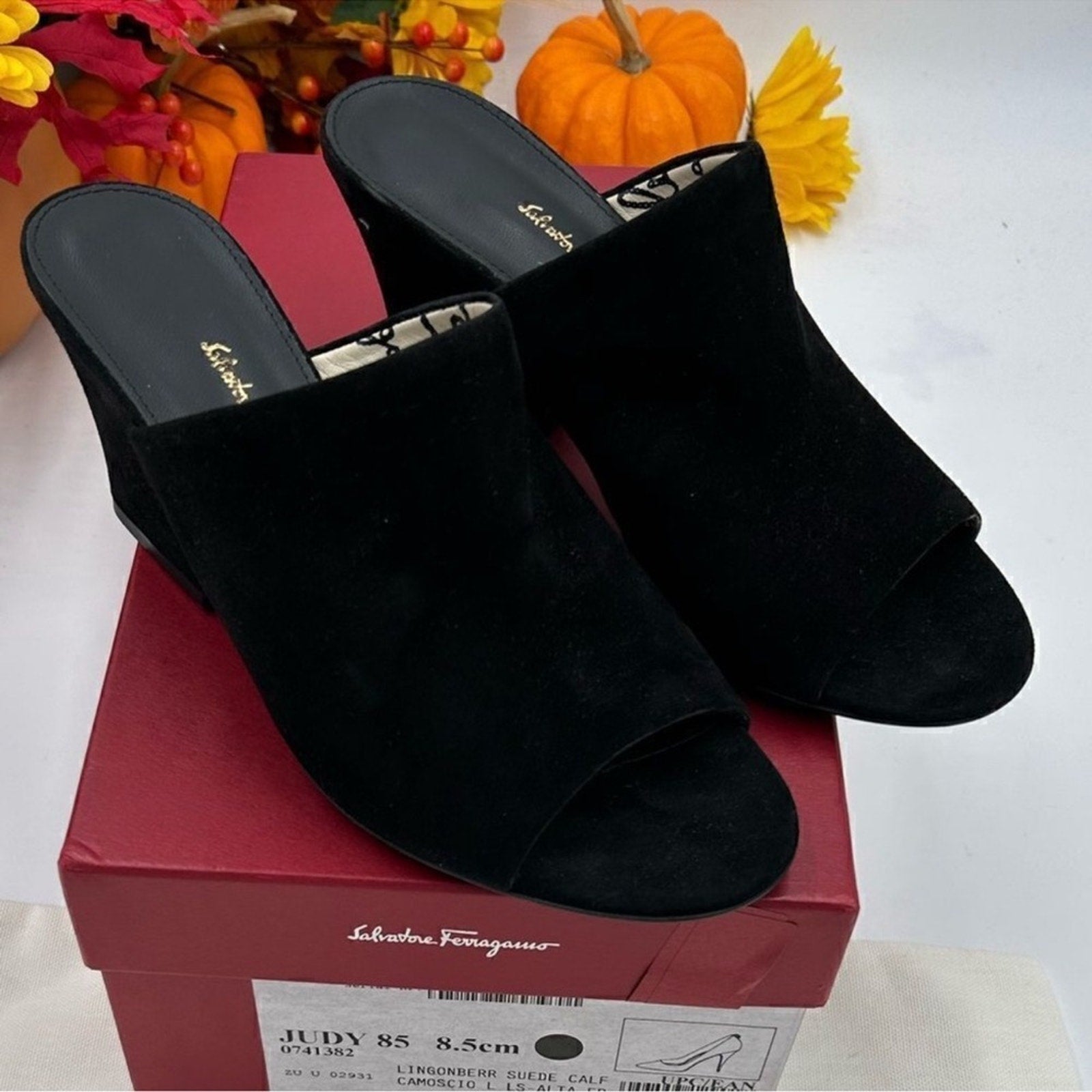 Women's Salvatore Ferragamo Judy 85 Suede mules, size 7, made in Italy