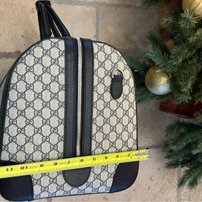 Gucci Savoy, GG Supreme large duffel bag made in Italy NWT