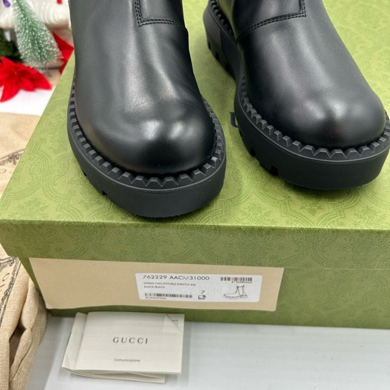 Gucci men's leather Chelsea boots size 7 fits 8 US made in Italy