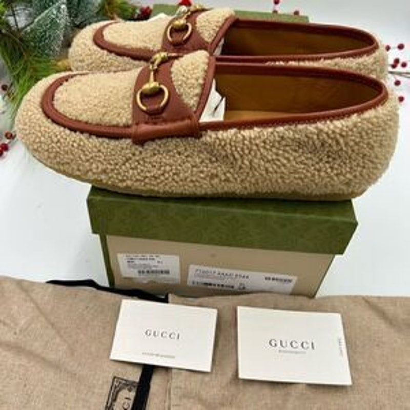 Men’s Gucci Horsebit ivory wool  loafers size 9.5 made in Italy.