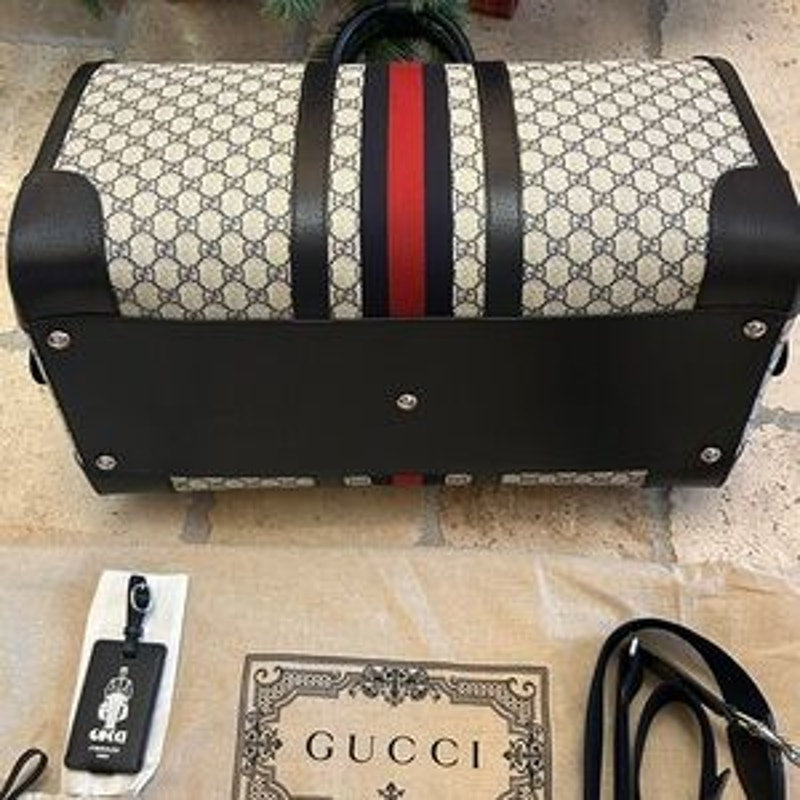 Gucci Savoy, GG Supreme large duffel bag made in Italy NWT