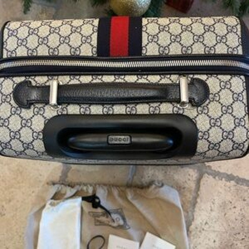 Gucci Savoy GG Supreme small cabin, carry-on suitcase made in Italy NWT