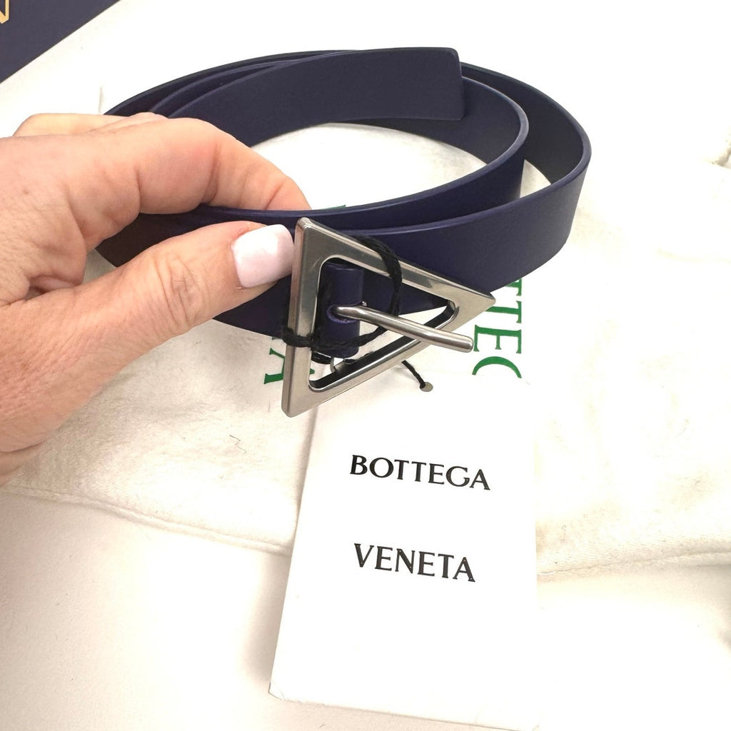 Unisex Bottega Veneta NWT Purple Leather Belt With Triangle Buckle 90cm / 36 in