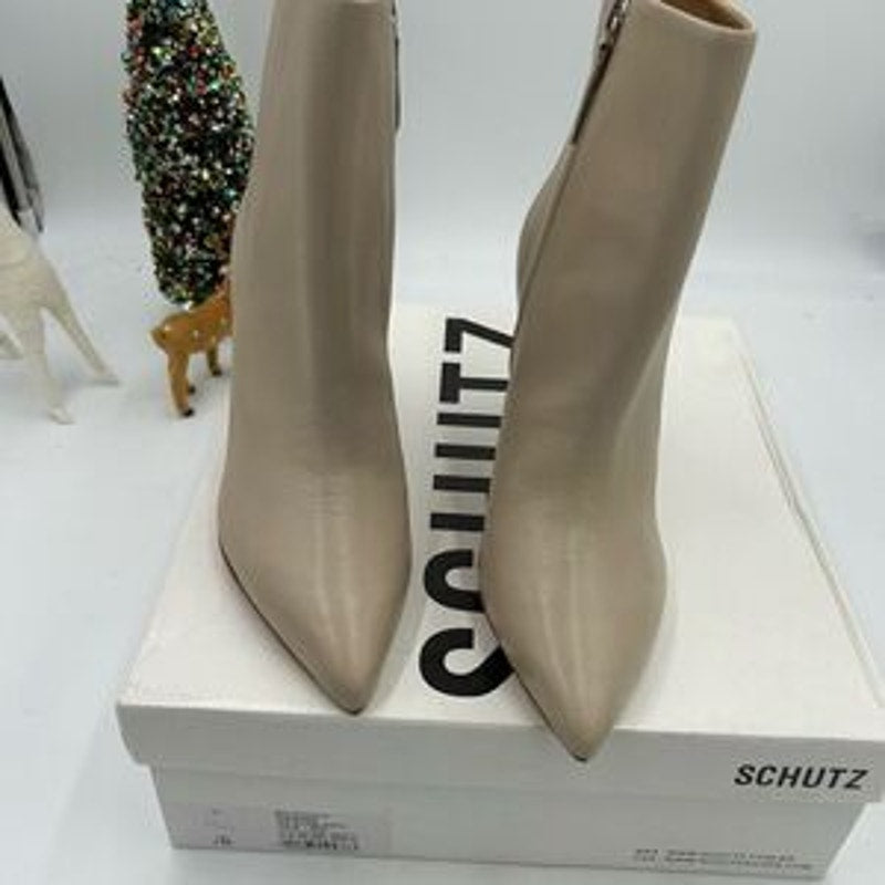 Women’s Schutz leather ankle boots size 8.5 made in Brazil