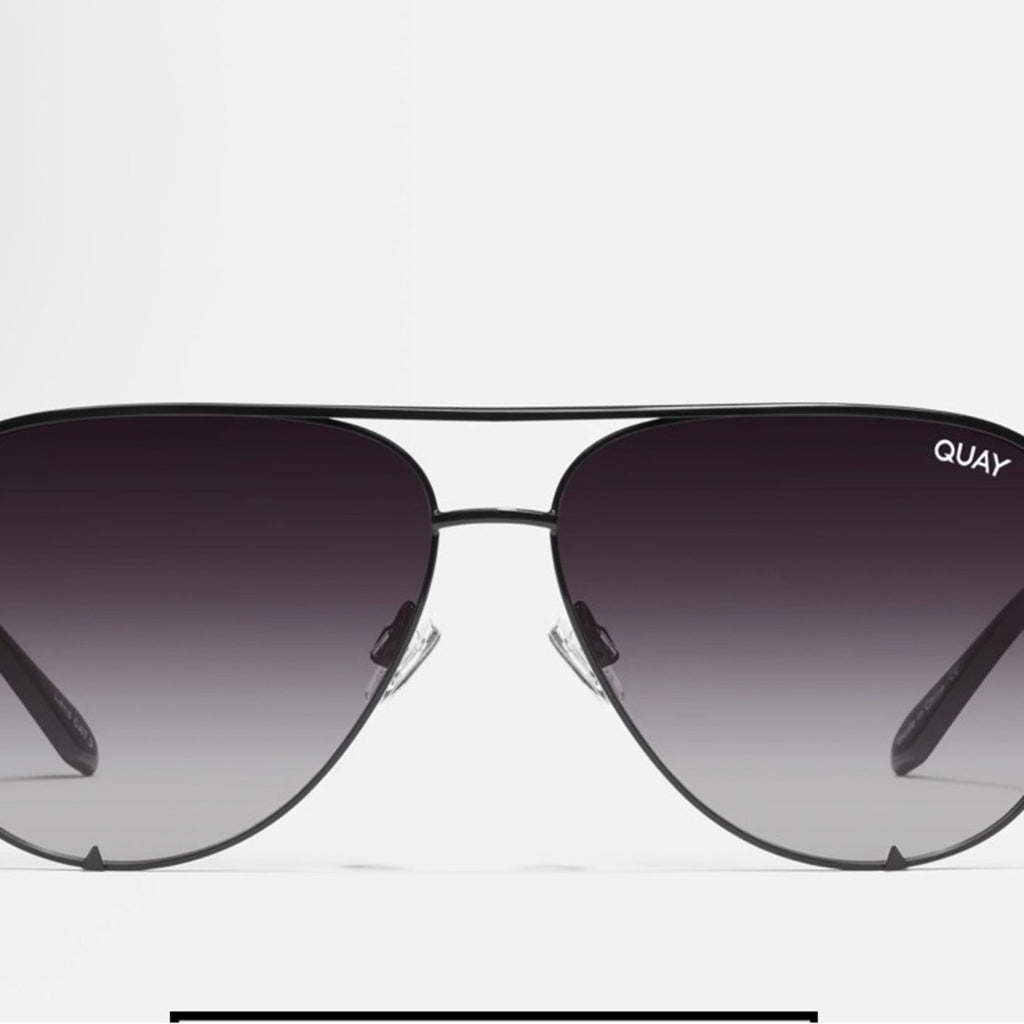 QUAY, HIGH KEY NWOT’s aviator style, Unisex black w/black gradient lenses