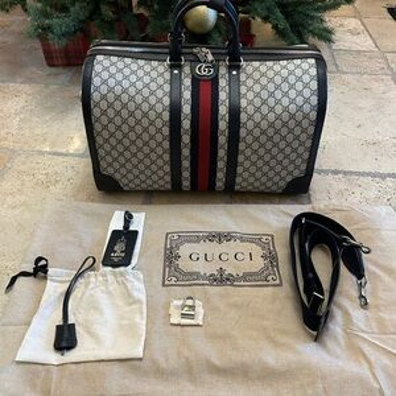 Gucci Savoy, GG Supreme large duffel bag made in Italy NWT