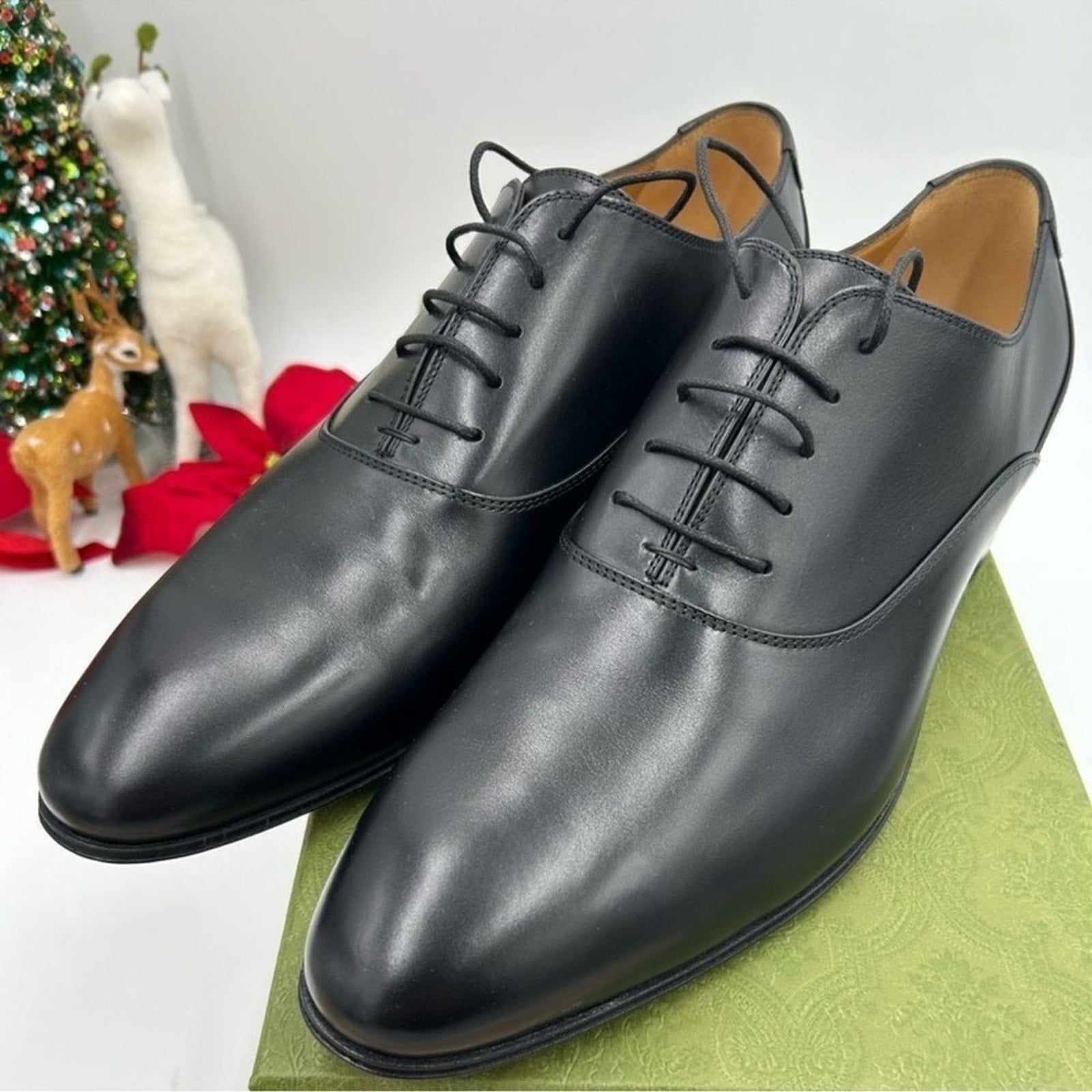 Men's Gucci GG Leather, Oxford's
Size 12 
Made in Italy