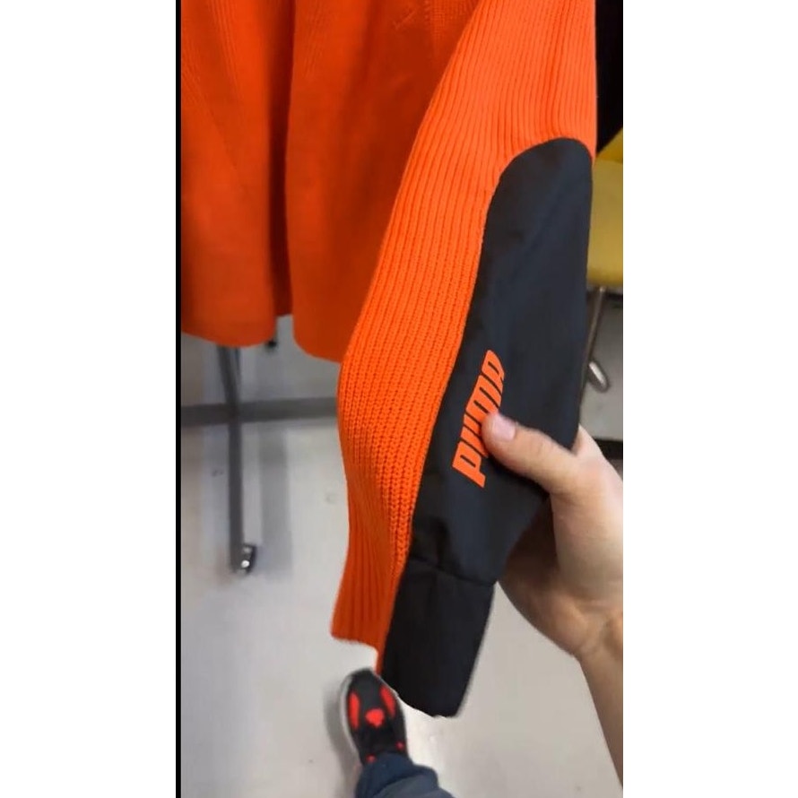 Mens RARE Puma Sample zip up Sweater -  L