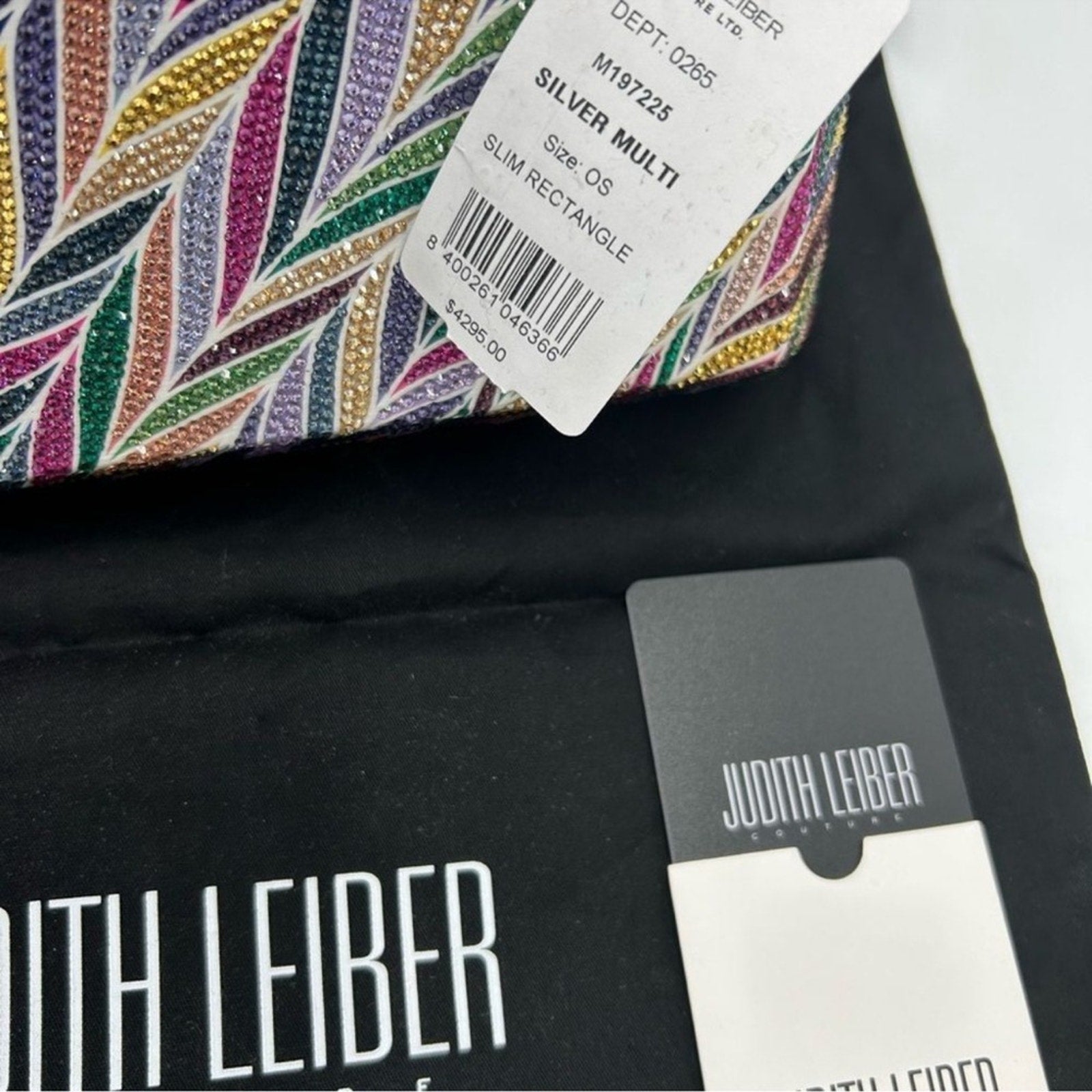 Women's Judith Lieber rectangular Beach Mural clutch bag detachable chain 
Italy