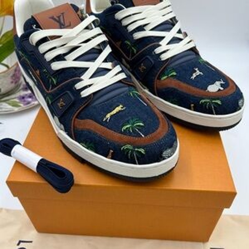Men's Louis Vuitton LV X the DARJEELING limited edition trainer size 11 fits 12