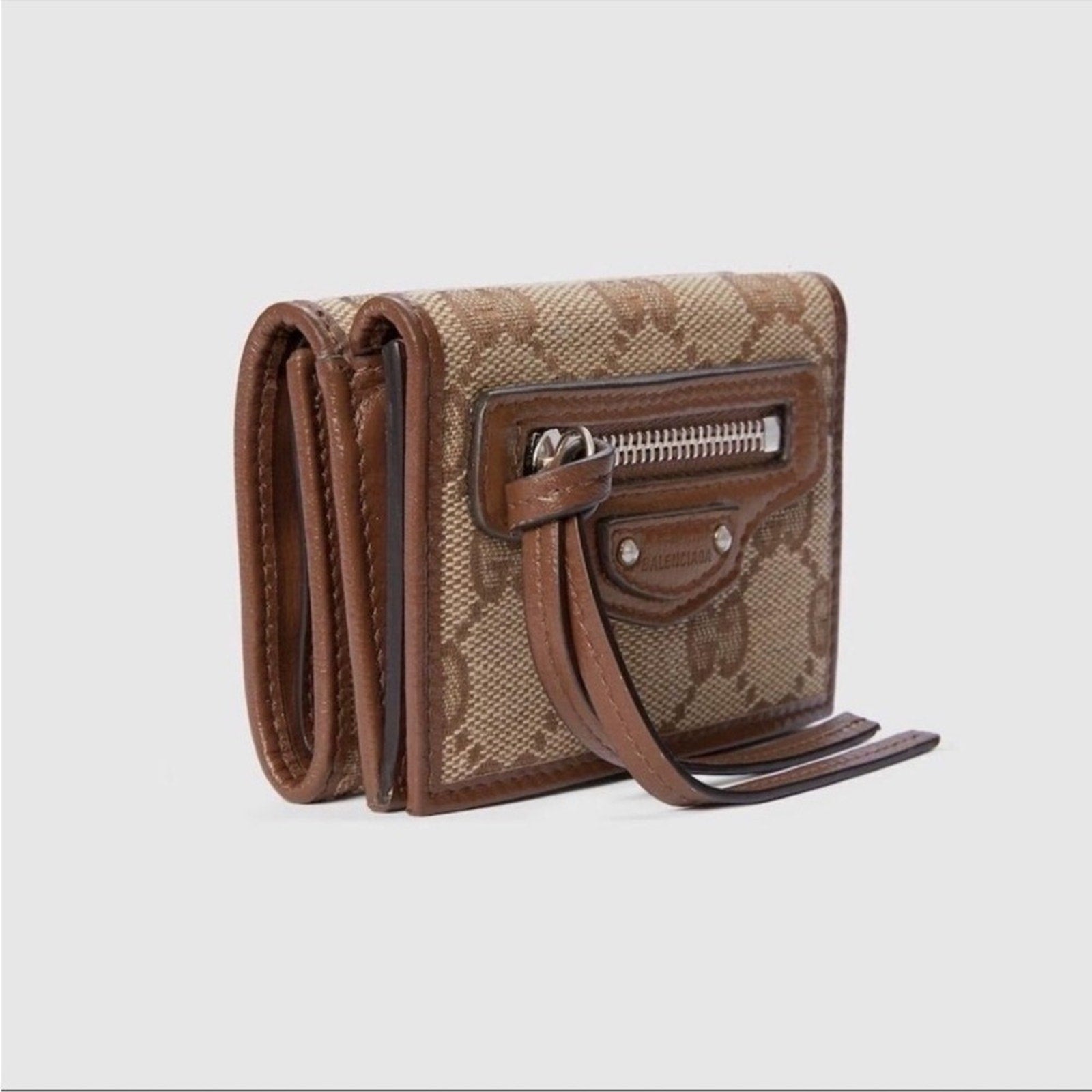 Unisex Gucci, X Balenciaga collab wallet. Trifold 
made in Italy