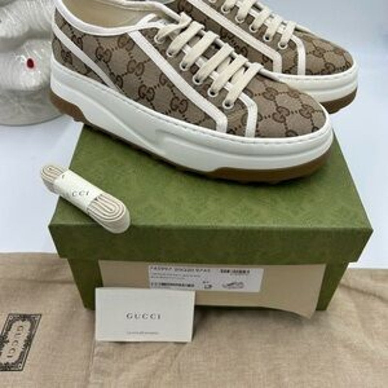 Men's Gucci tennis 1977 low top canvas GG sneakers size 6.5 fits 7.5 US