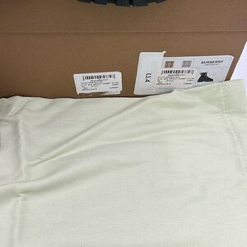 Men’s Burberry, leather lace guard ankle boots size 45 made in Italy