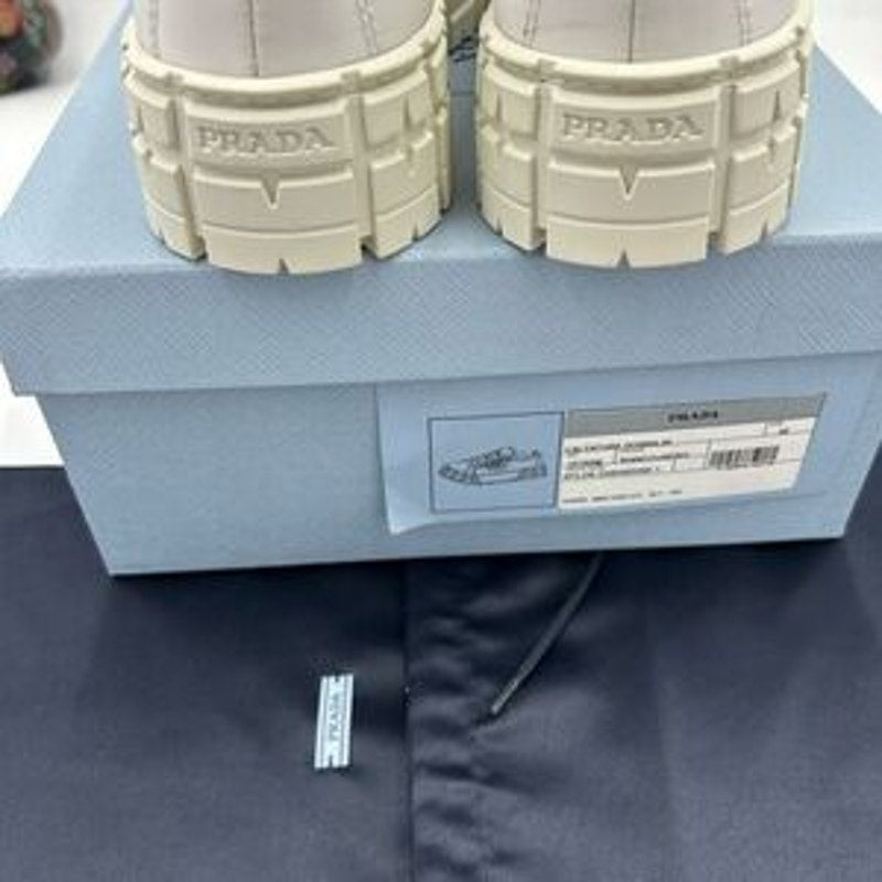 Women's Prada double wheel chunky low top sneakers size 40 made in Italy