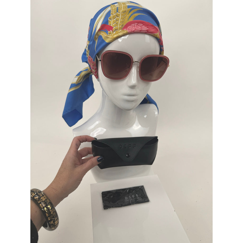 DIFF NWOT Pink & Gold Genevive Oversized Sunglasses With Case