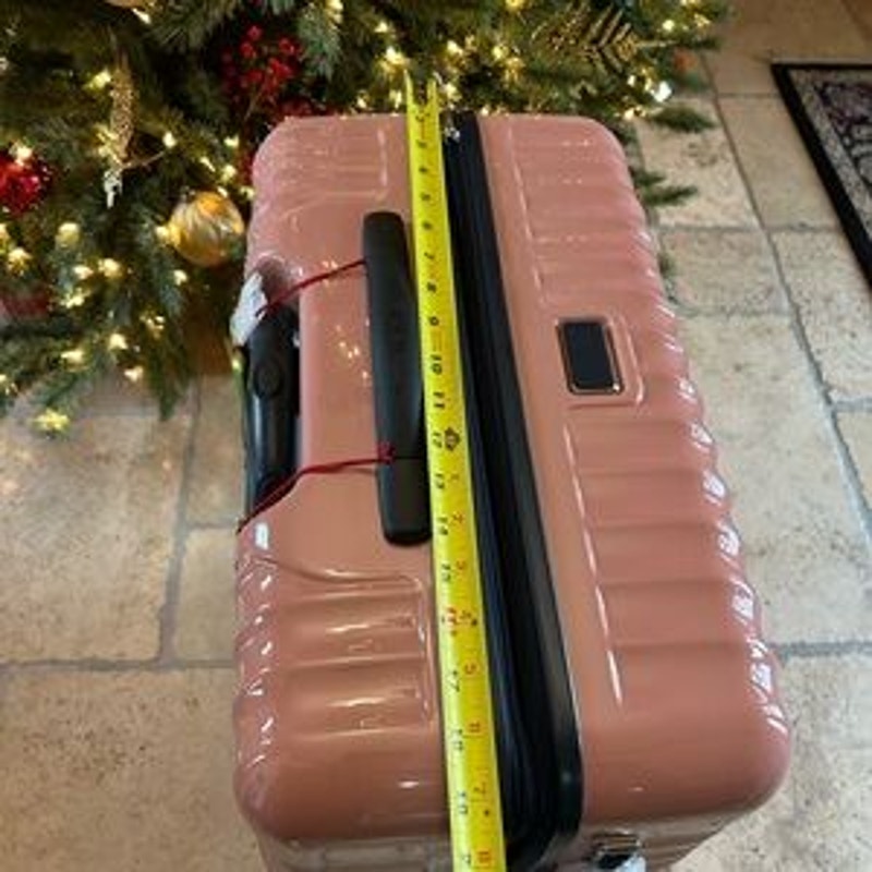 Tumi 19° extended trip expandable four-wheel packing suitcase NWT