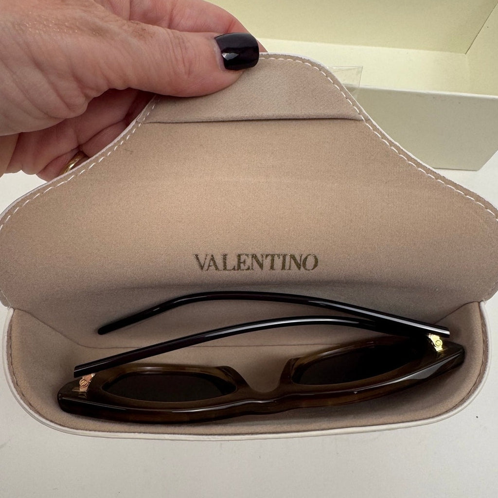 Women's Valentino NWOT Rockstud Two-Tone Cat-Eye Sunglasses