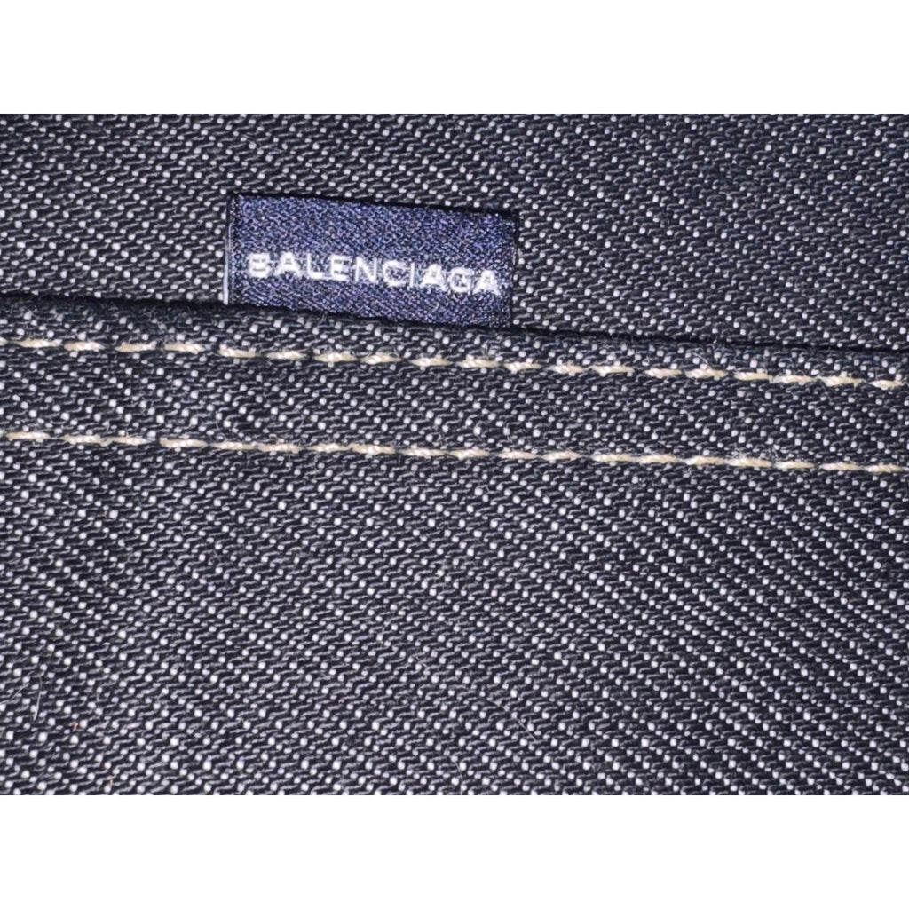 Balenciaga NWOT Dark Wash Wide Leg Flare Jeans – Size 27 – Made in Italy