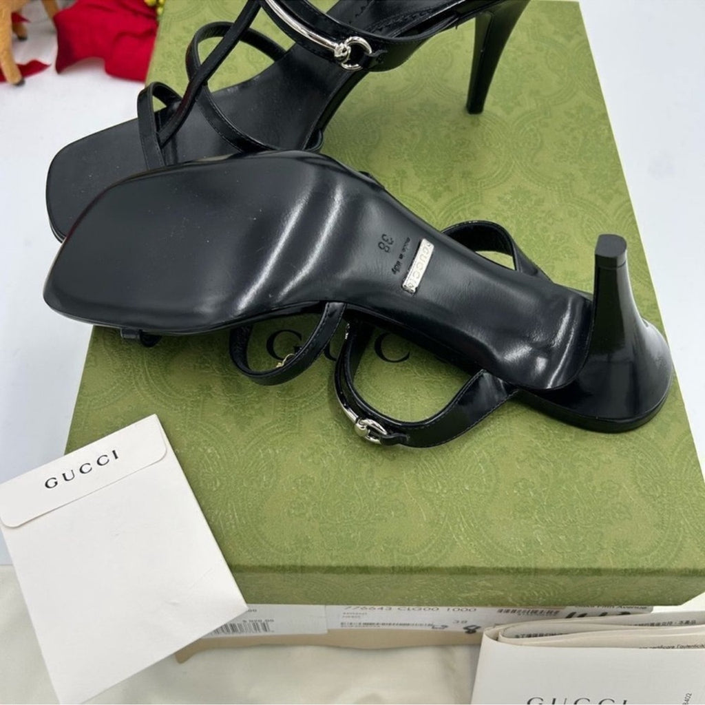 Women's Gucci, leather Horsebit sandals 
Size 38 
Made in Italy