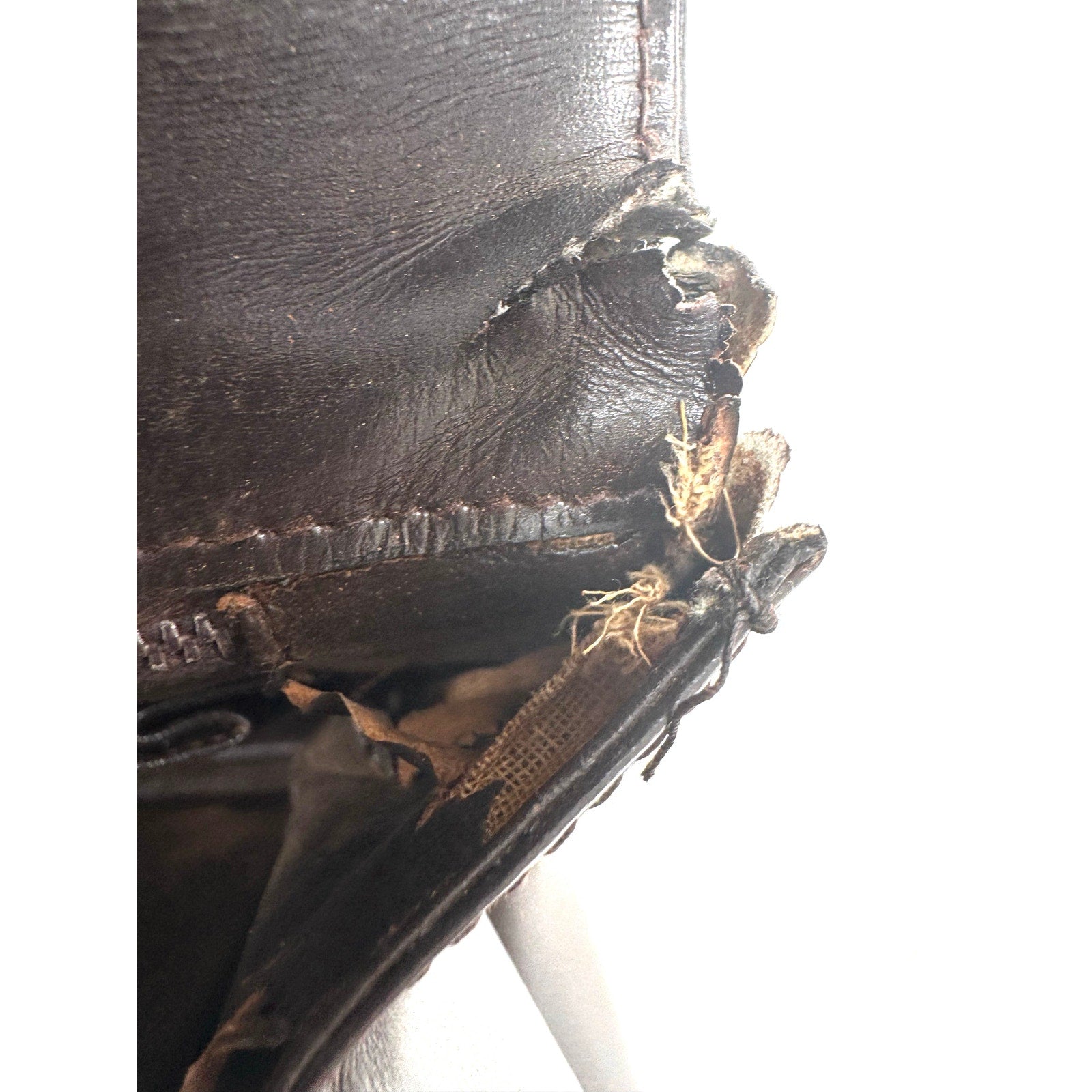 Gucci Vintage Chocolate Brown Leather Gold Chain Handbag