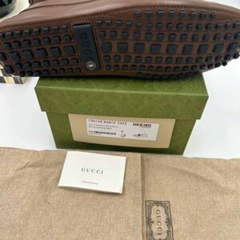 Men's Gucci interlocking G Supreme driver loafers size 9, made in Italy
