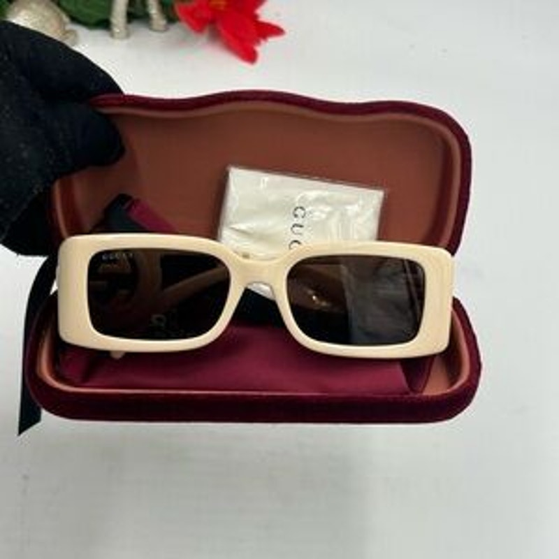 Women's Gucci oversized square acetate sunglasses GG1326S made in Italy