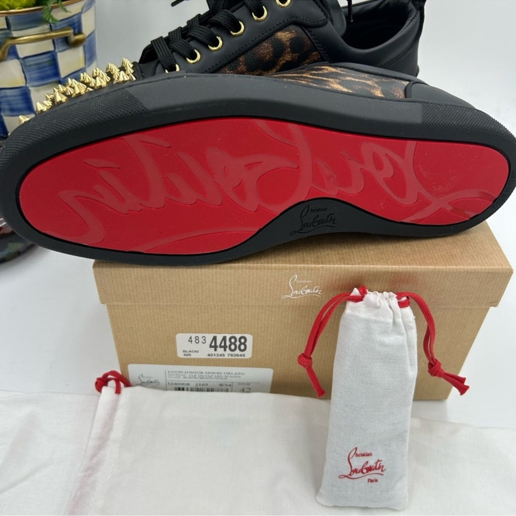 Men's Christian Louboutin, Louis Jr, spikes
Orlato flat sneakers size 42 Italy