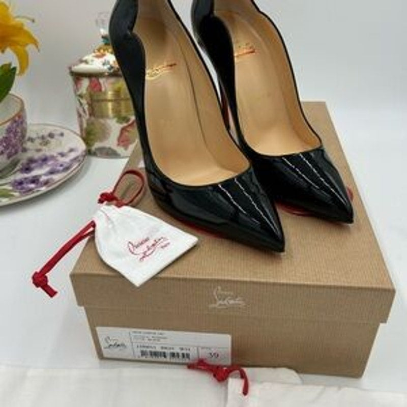 Women's Christian Louboutin hot chick 100 patent leather pumps size 39