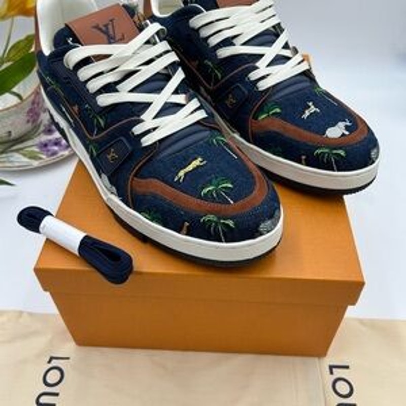 Men's Louis Vuitton LV X the DARJEELING limited edition trainer size 11 fits 12