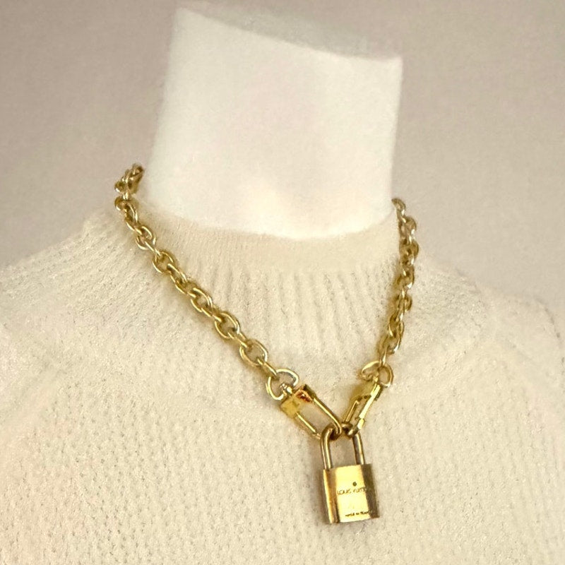 Louis Vuitton LV 319 Lock With Key Chain Necklace