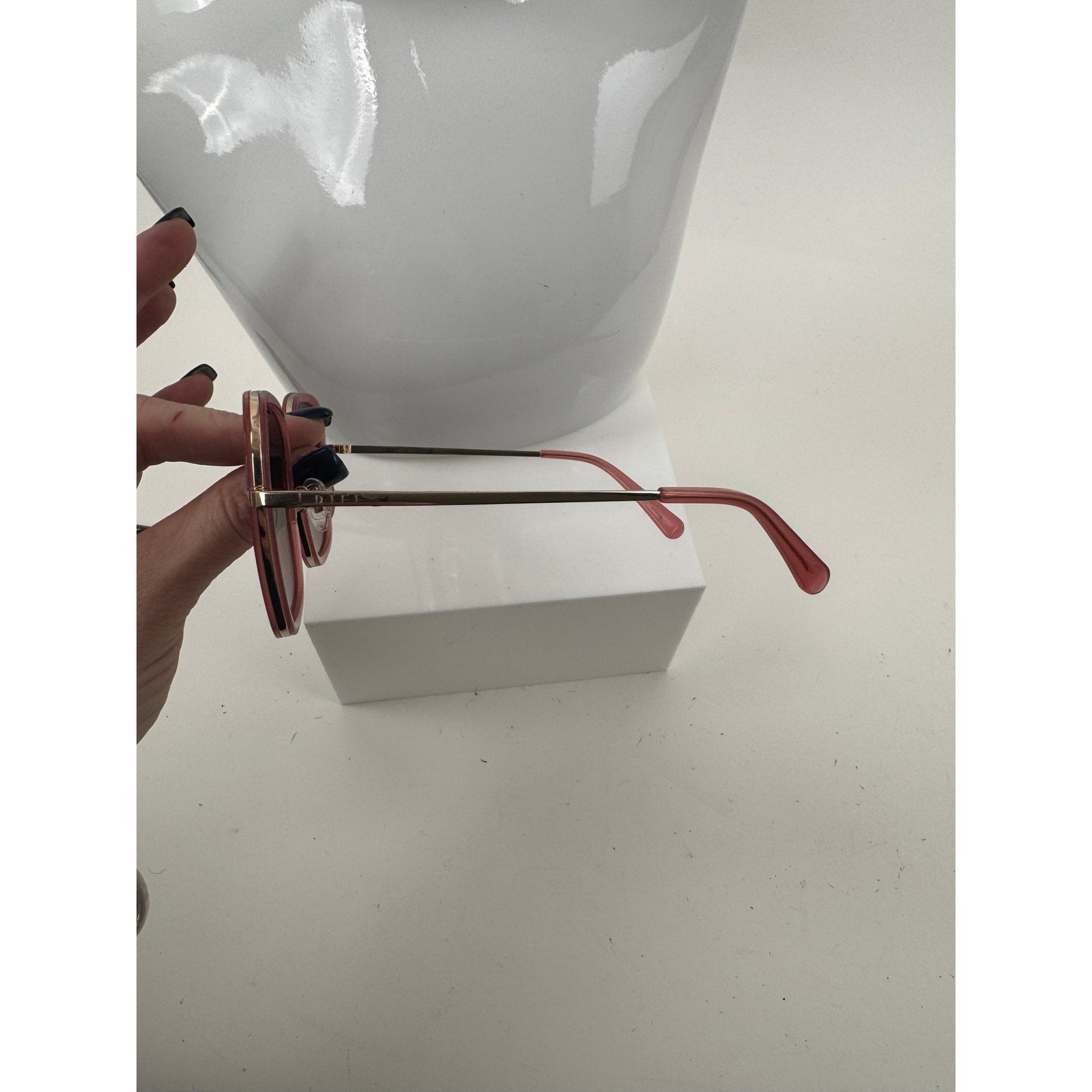 DIFF NWOT Pink & Gold Genevive Oversized Sunglasses With Case