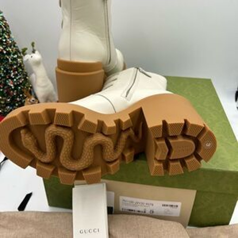 Women’s Gucci, GG Supreme lug sole combat boots size 42 made in Italy