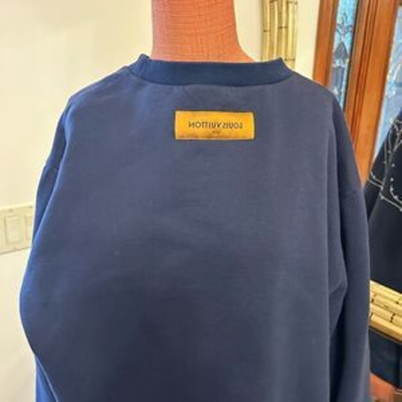 Men’s Louis Vuitton, LV stitch, embroidered sweatshirt size XXL made in Italy