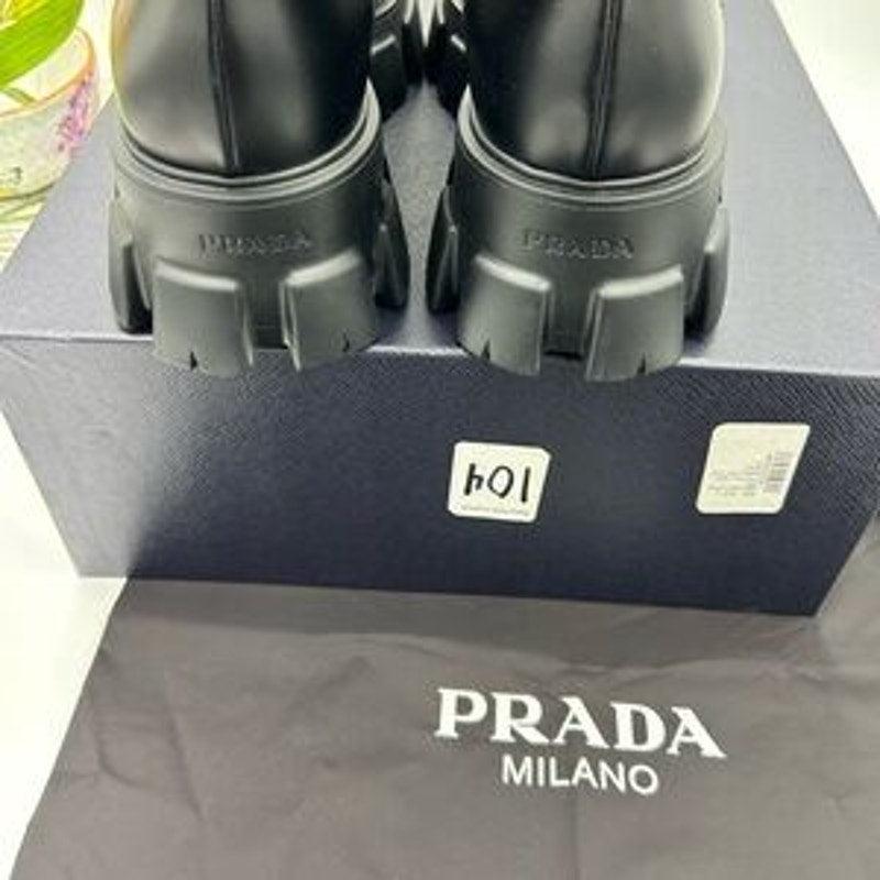 Men's Prada MONOLITH leather Chelsea boots size 11 made in Italy