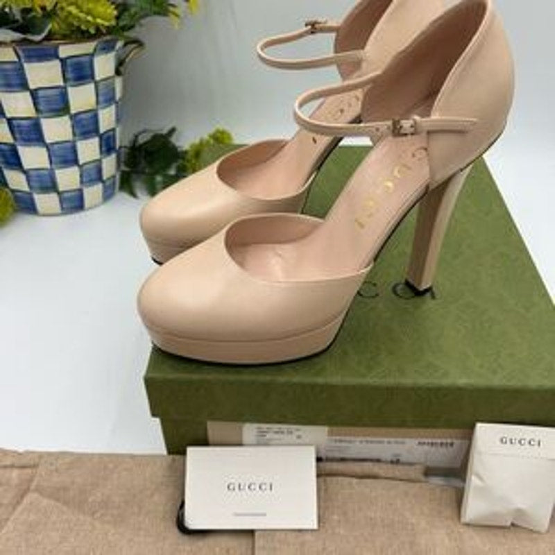 Women’s Gucci, leather platform pumps size 39 made in Italy