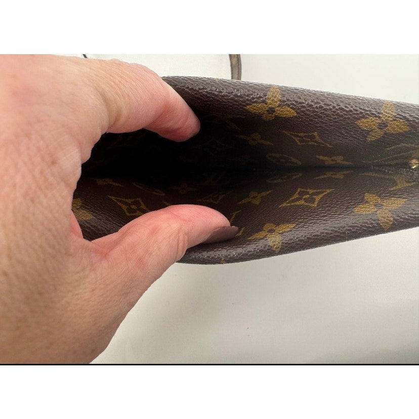 Women's Louis Vuitton Monogram Pochette Double Rabat Shoulder Bag