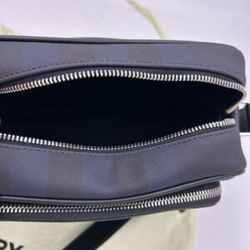 Men's Burberry, check messenger bag in navy blue. Adjustable shoulder strap.