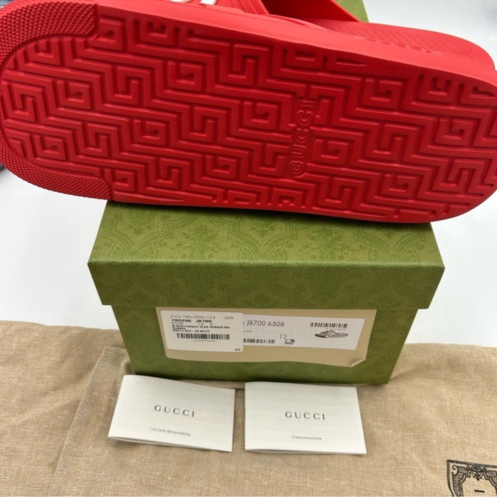 Men's Gucci interlocking G rubber Pool slides
Size 12 
Made in Italy