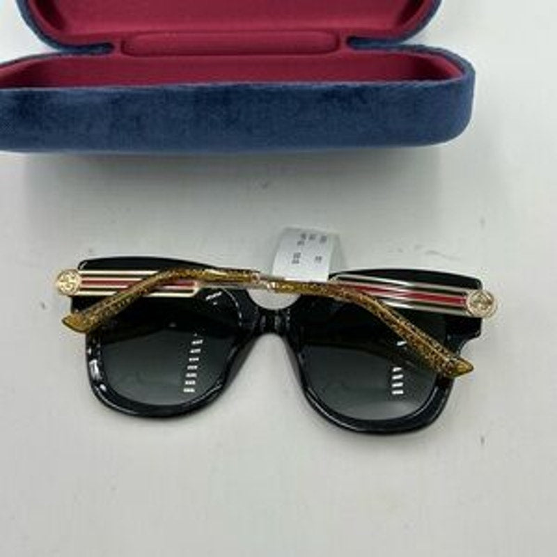 Gucci GG0281S – 001 black acetate frame sunglasses with gray lenses NWT
