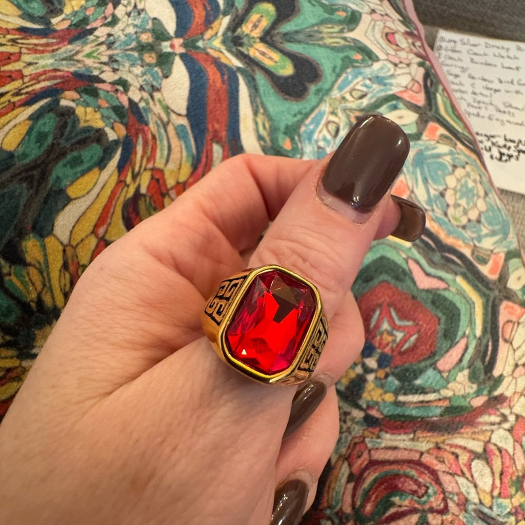 Gold tone unbranded unisex ring