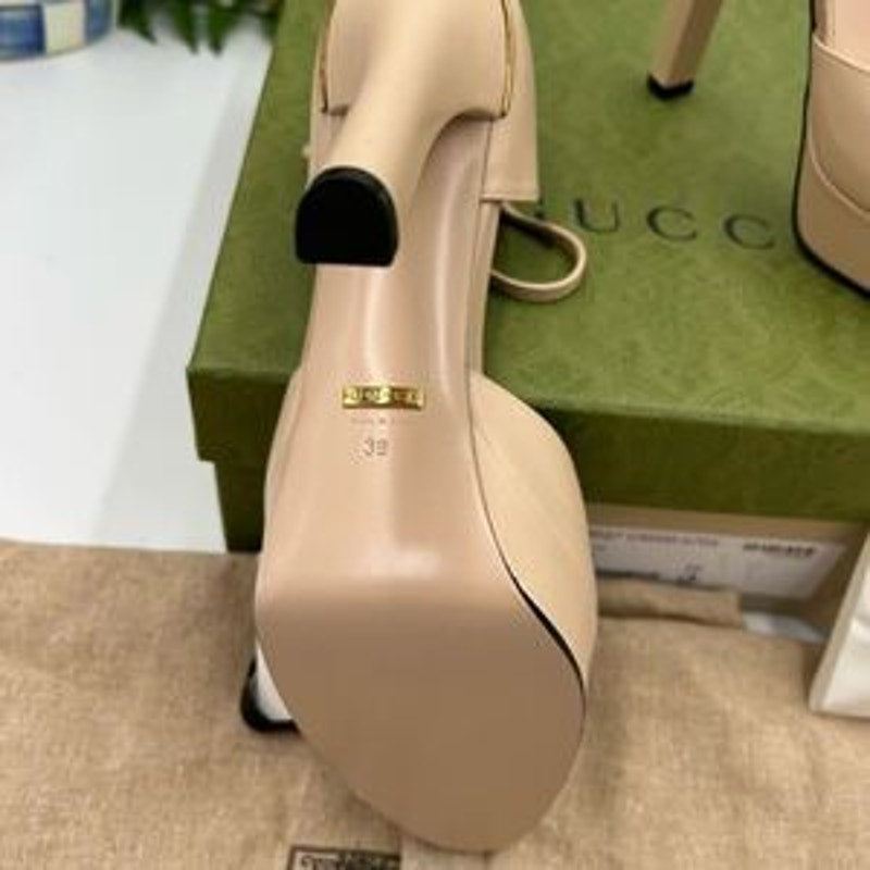 Women’s Gucci, leather platform pumps size 39 made in Italy